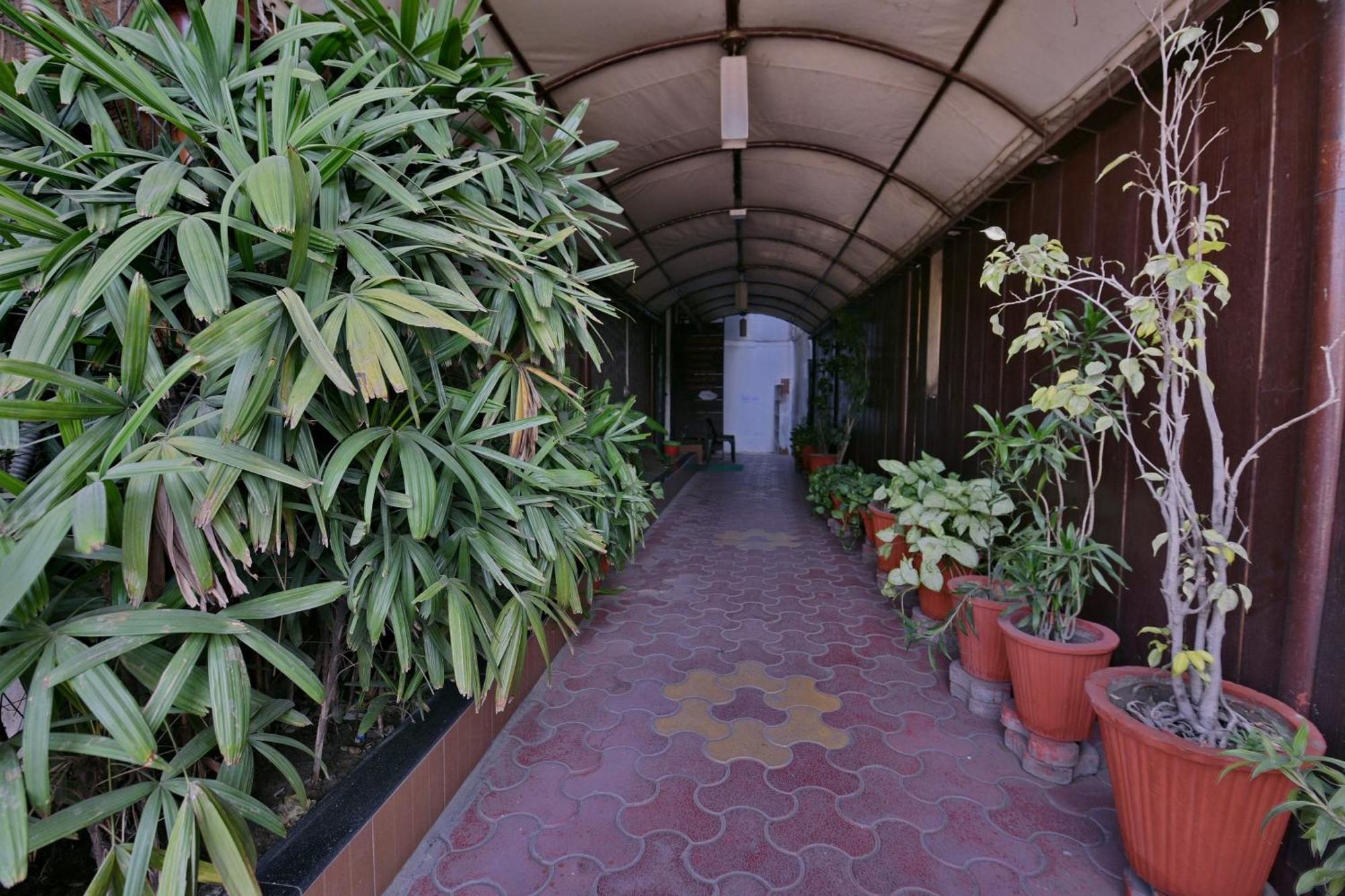 Collection O Diamond And Residences Indore Bagian luar foto